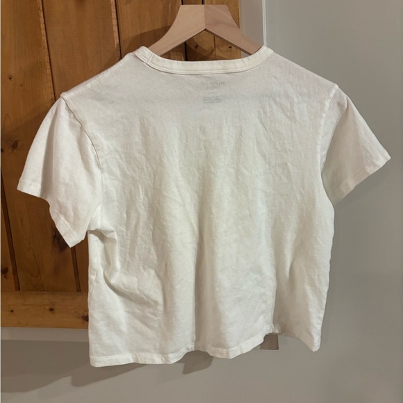 American Eagle Outfitters White and Gold Graphic Tee - Picture 5 of 8